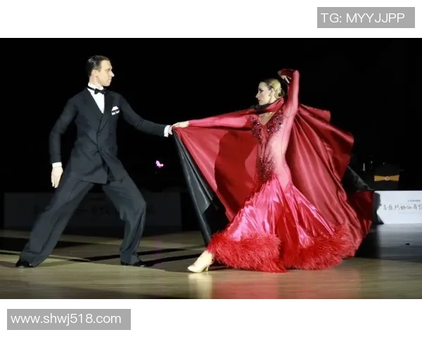 足球巨星闪耀舞台展现才艺达人秀精彩纷呈不容错过 足球巨星闪耀舞台展现才艺达人秀精彩纷呈不容错过